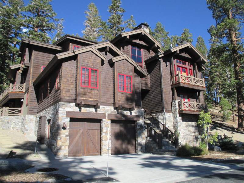 Real Estate in Mammoth Lakes: Luxury Homes 8 Custom home, wood, stone