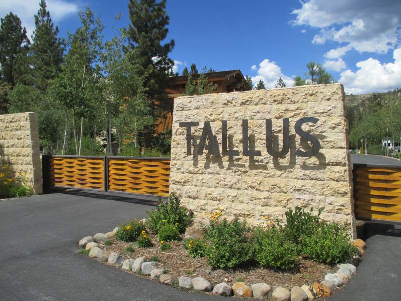 Real Estate in Mammoth Lakes: Luxury Homes 11 Photo of Tallus, located along Meridian Blvd. and the Sierra Star Golf Course