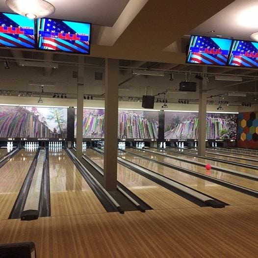 Bowling in Mammoth Lakes: Rock N Bowl