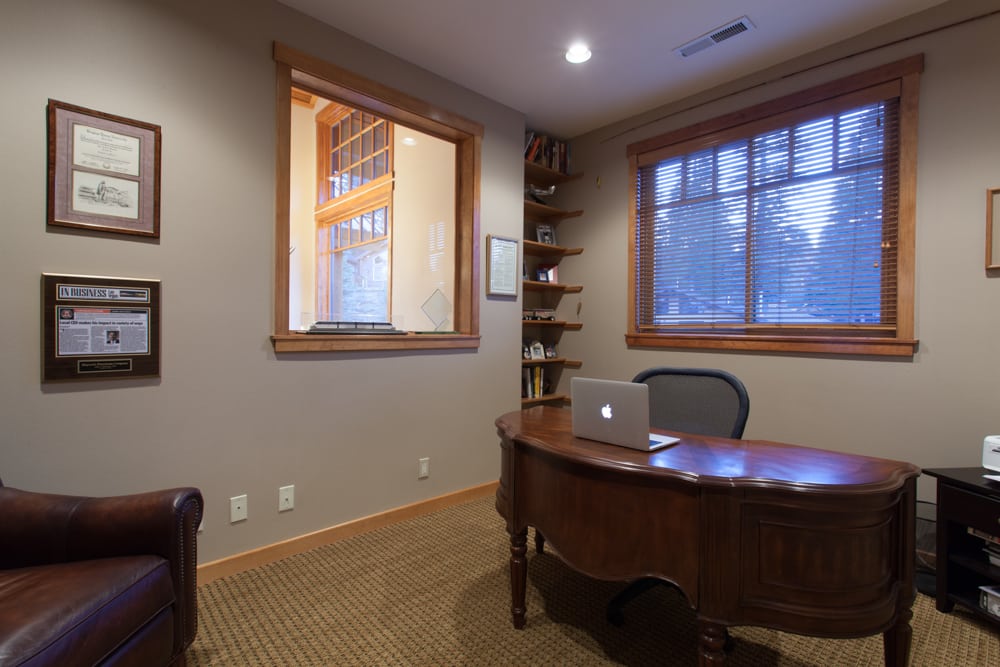 Ideal Mountain Home in Mammoth Lakes: Mammoth Slopes 9 Home Office