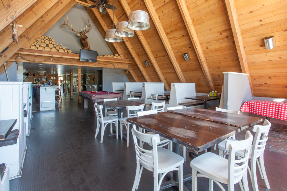 Restaurant For Sale: Mammoth Lakes 6 Dining Area