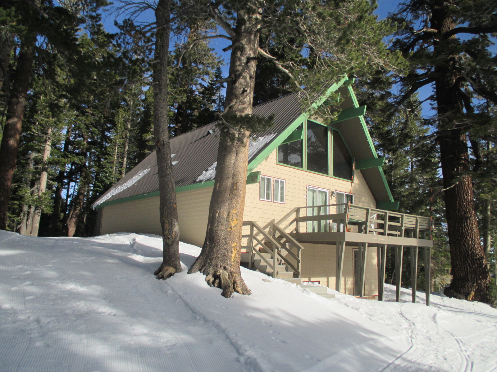 Real Estate in Mammoth: Mammoth Mountain Chalets 4 Cabin #16