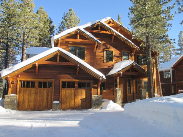 Mammoth Lakes: Gray Bear