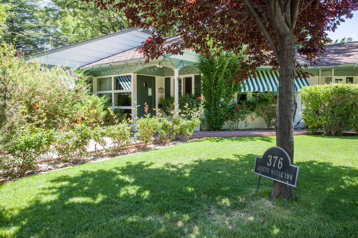 376 W. Yaney, Bishop – The Joseph House Inn