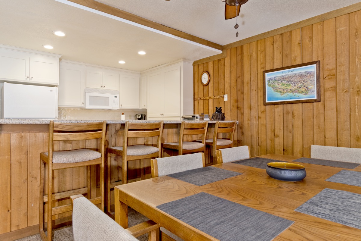 Mountainback Condominiums #84 7 Dining Area