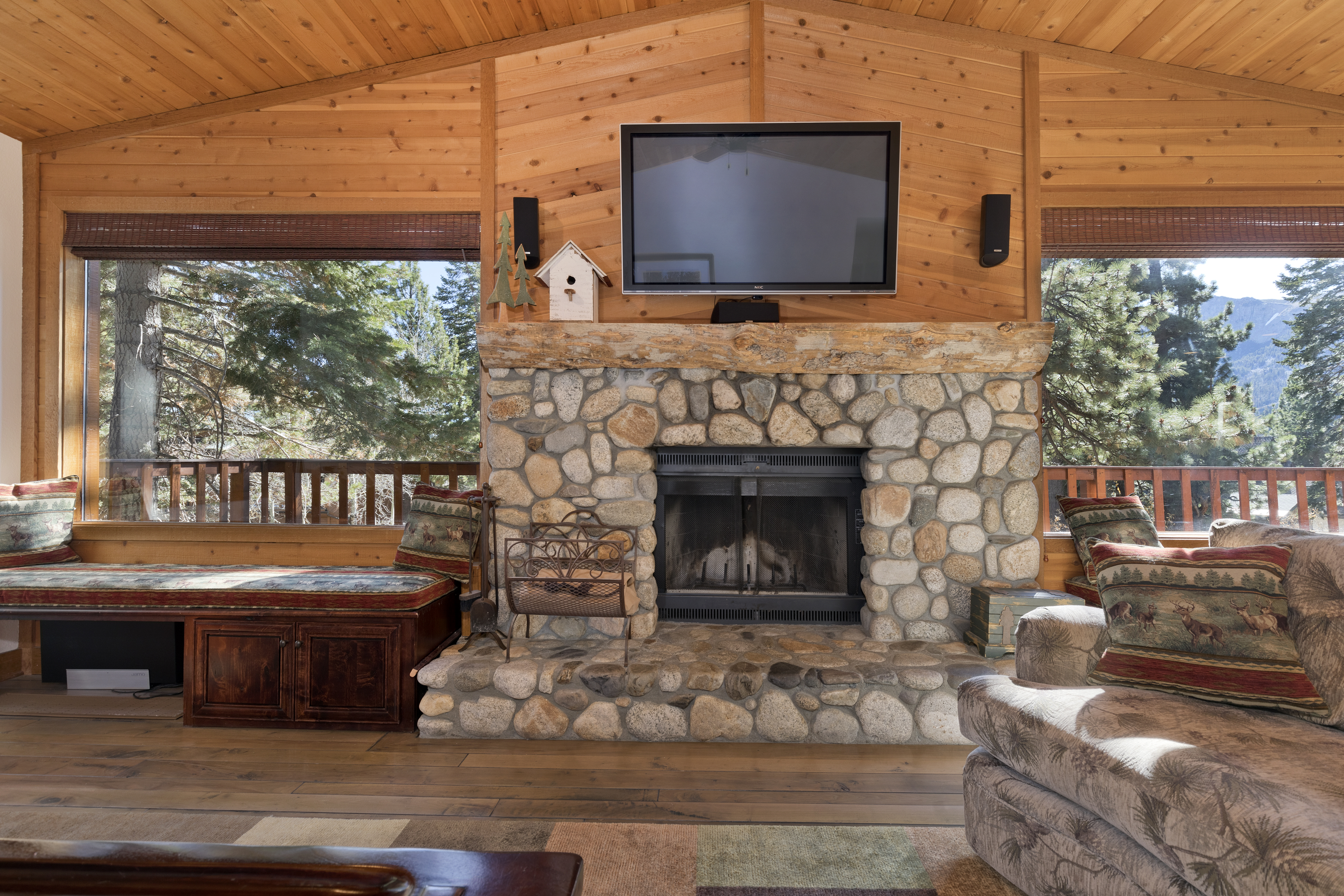 Fireplace Vaulted Ceilings