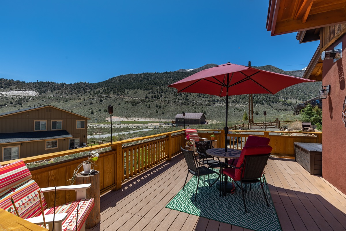 75 Larkspur Deck