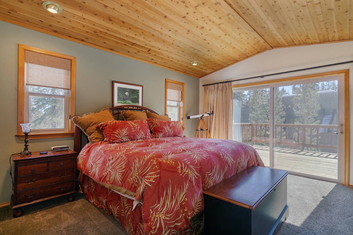 Master Bedroom of 729 Canyon