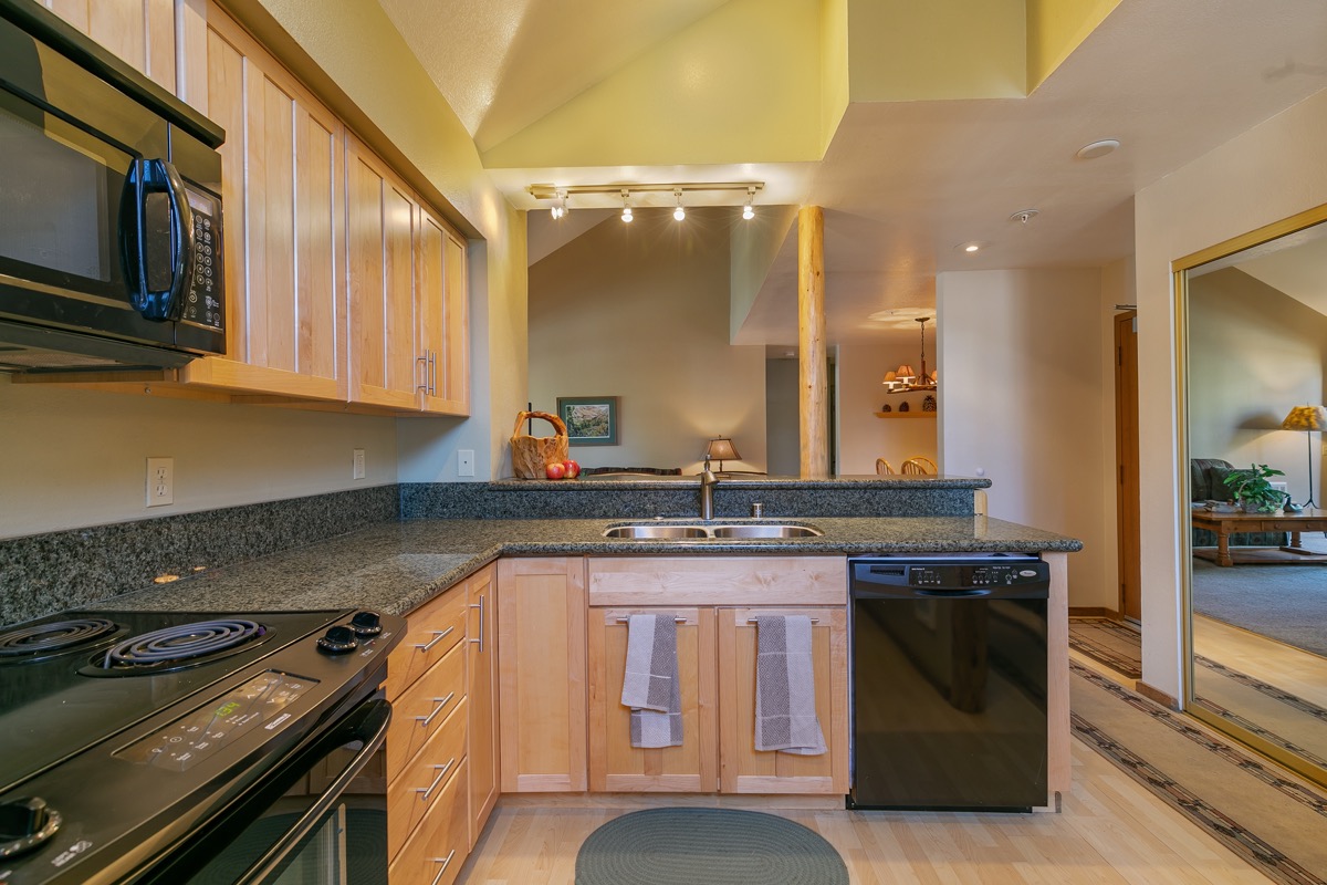 865 Majestic Pines #318