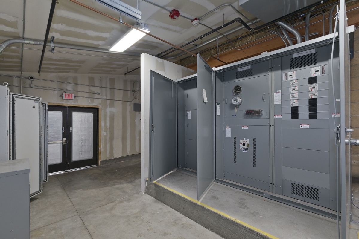 1200 Amp System - 160 Commerce