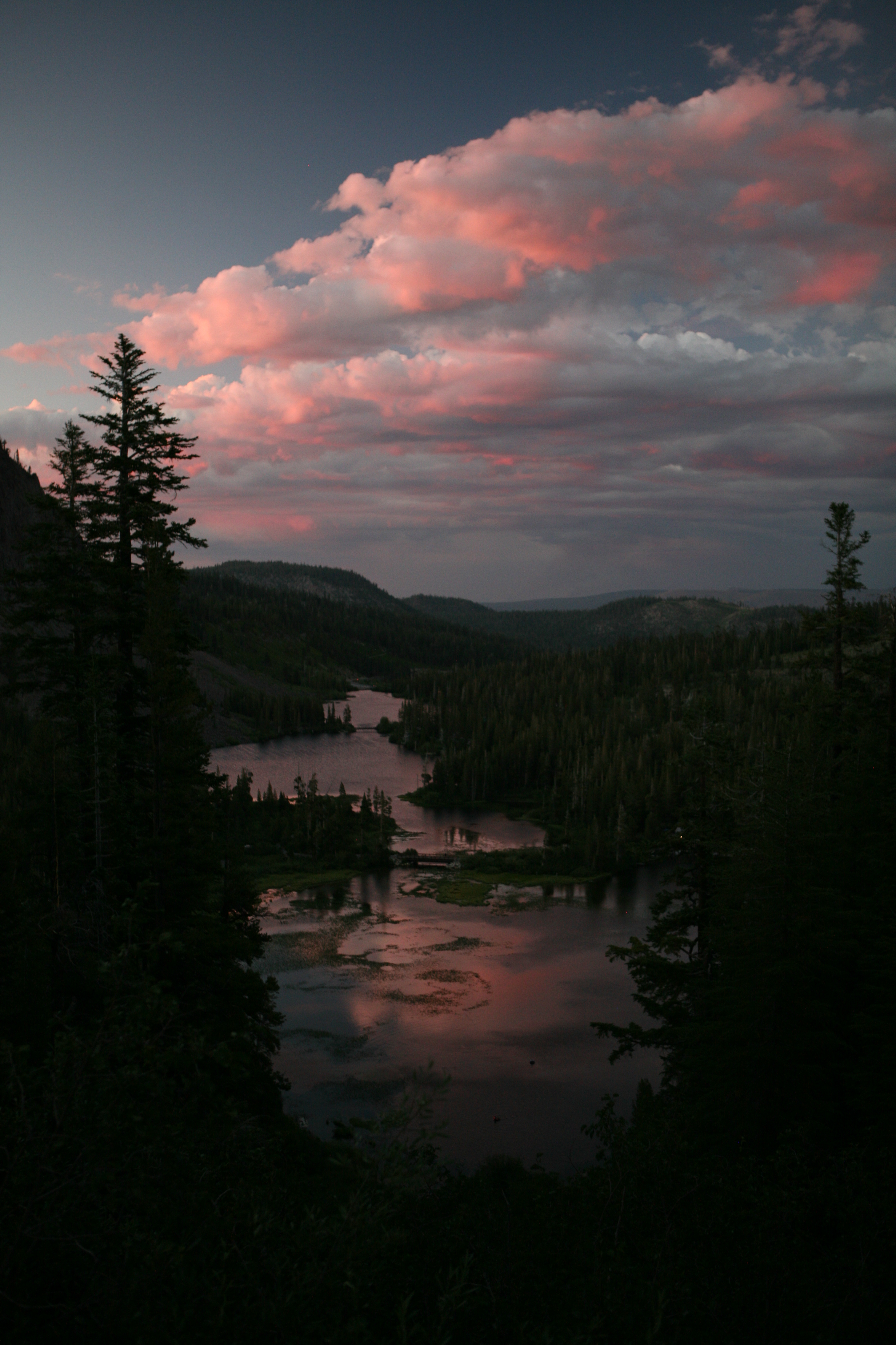 Epic Sunsets of the Eastern Sierra: Favorite Sunsets Near Mammoth Lakes 6 3 Sunset over Twin Lakes Matthew Lehman 1