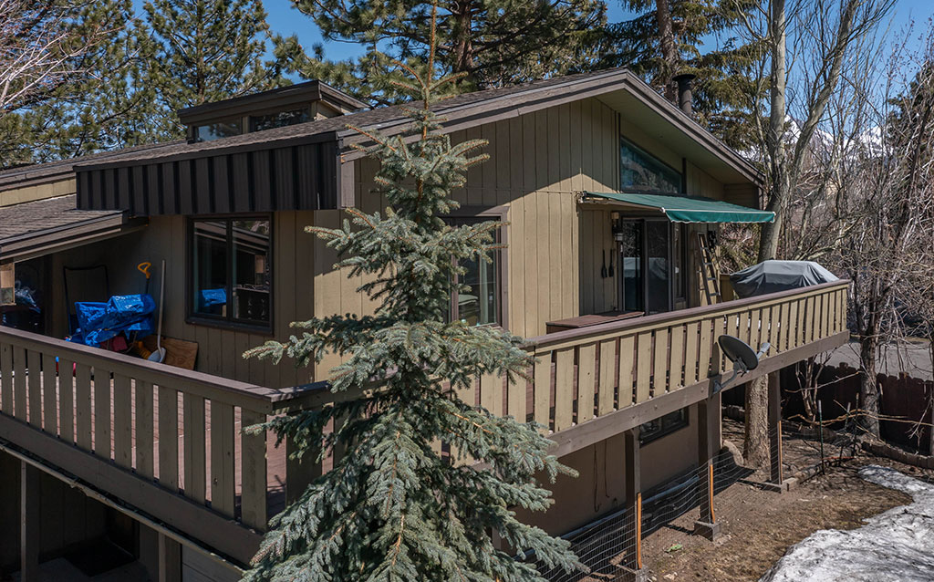 Chateau De Montagne Condos for Sale in Mammoth Lakes CA