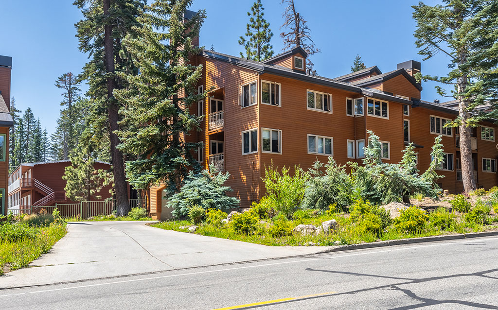 Mountainback Condos for Sale in Mammoth Lakes CA