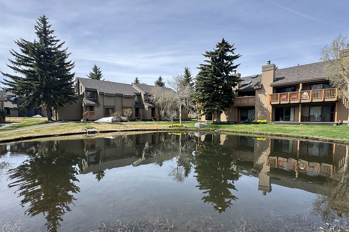 Snowcreek I Condos for Sale Mammoth Lakes CA Snowcreek I Condos for Sale Mammoth Lakes CA