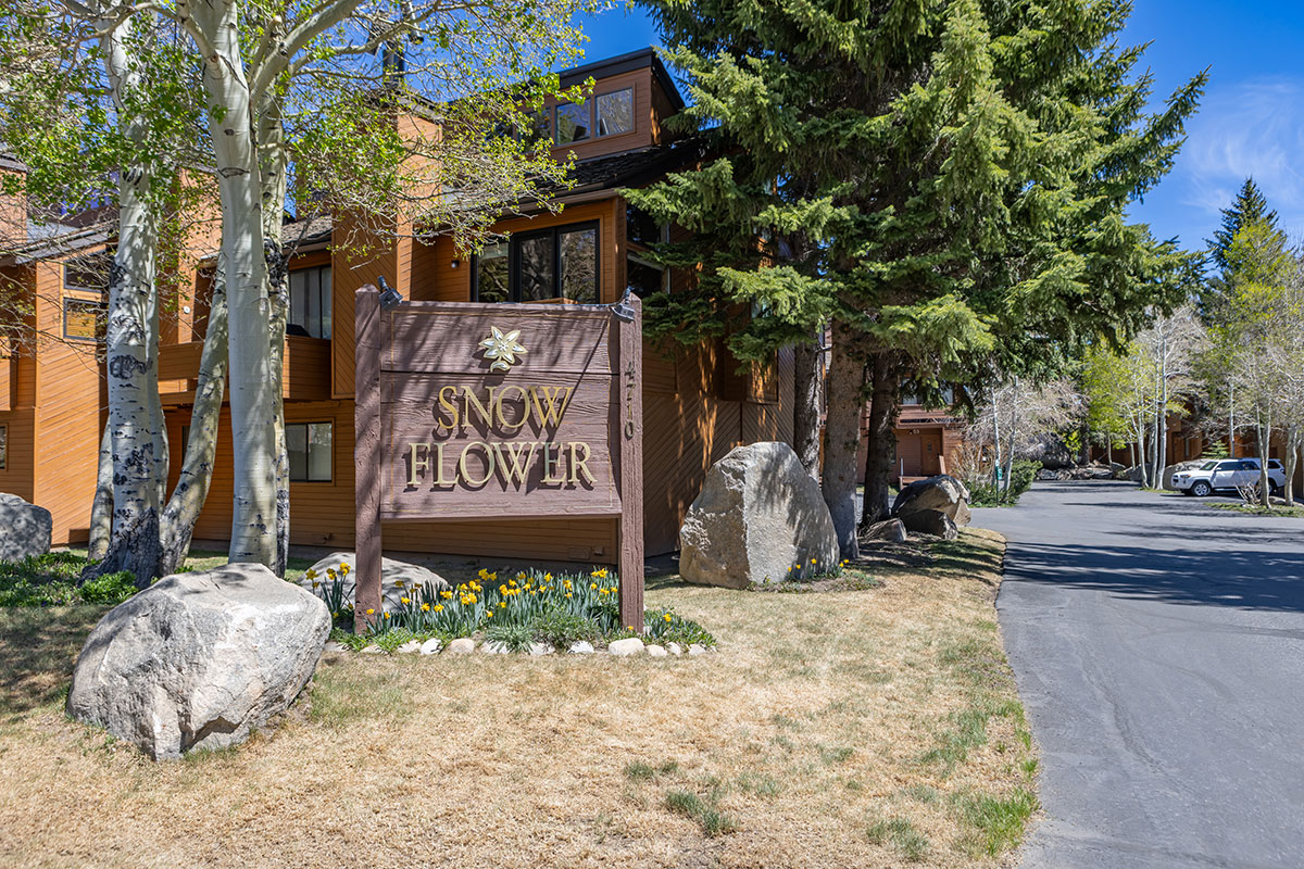 Snowflower Condos for Sale in Mammoth Lakes CA